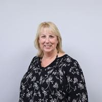 Kate Mincher Headshot